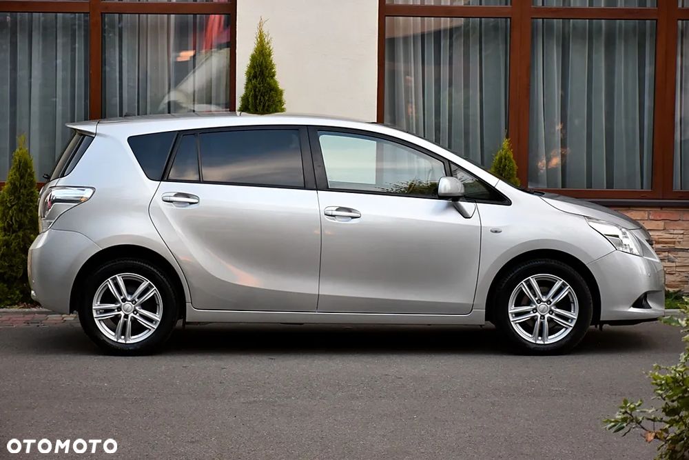 Toyota Verso 1.8 5-Sitzer Executive - 13