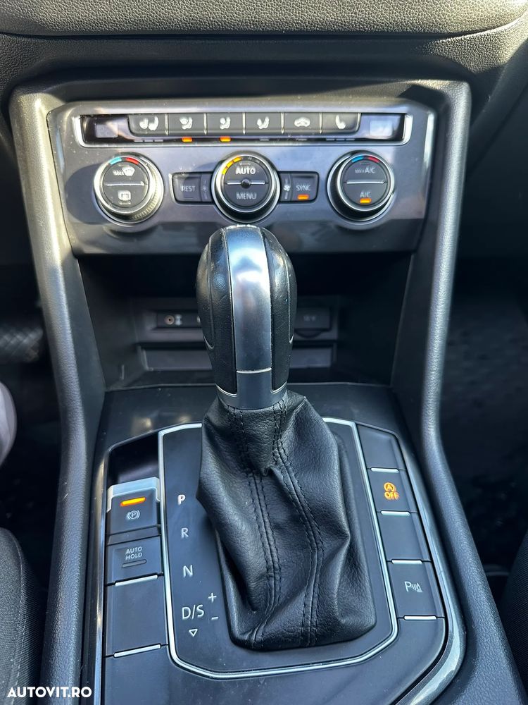 Volkswagen Tiguan 2.0 TDI DPF DSG Comfortline - 24