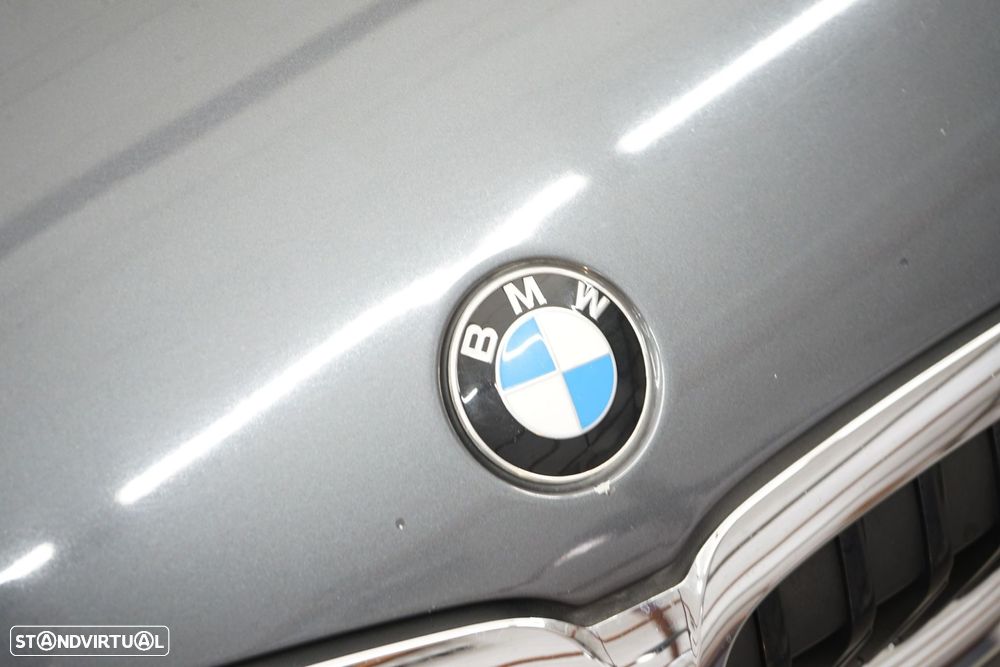 BMW 330 e Aut. Sport Line - 8