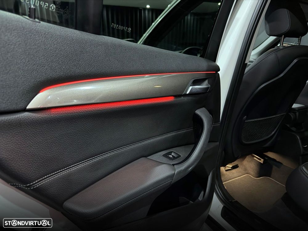 BMW X1 16 d sDrive xLine Auto - 32