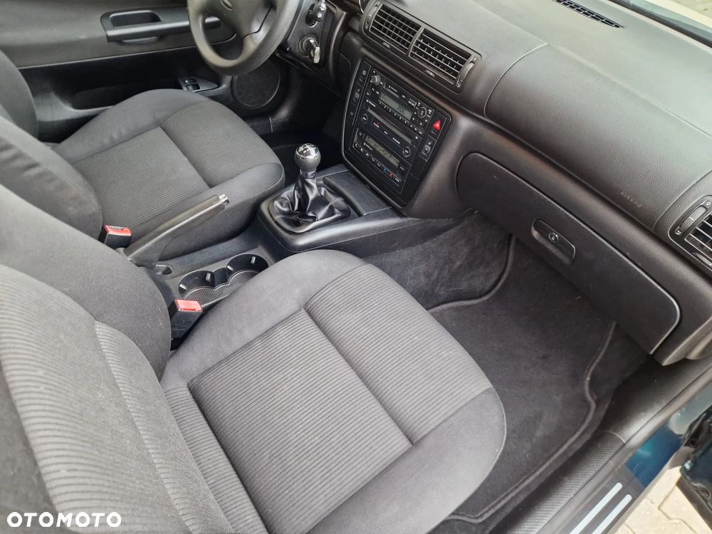 Volkswagen Passat - 20