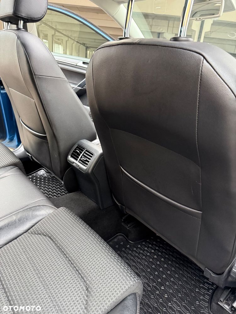 Volkswagen Golf 1.6 TDI BlueMotion Technology DSG Comfortline - 26