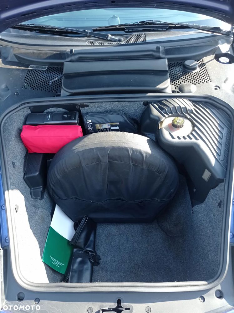 Porsche 911 Carrera - 19