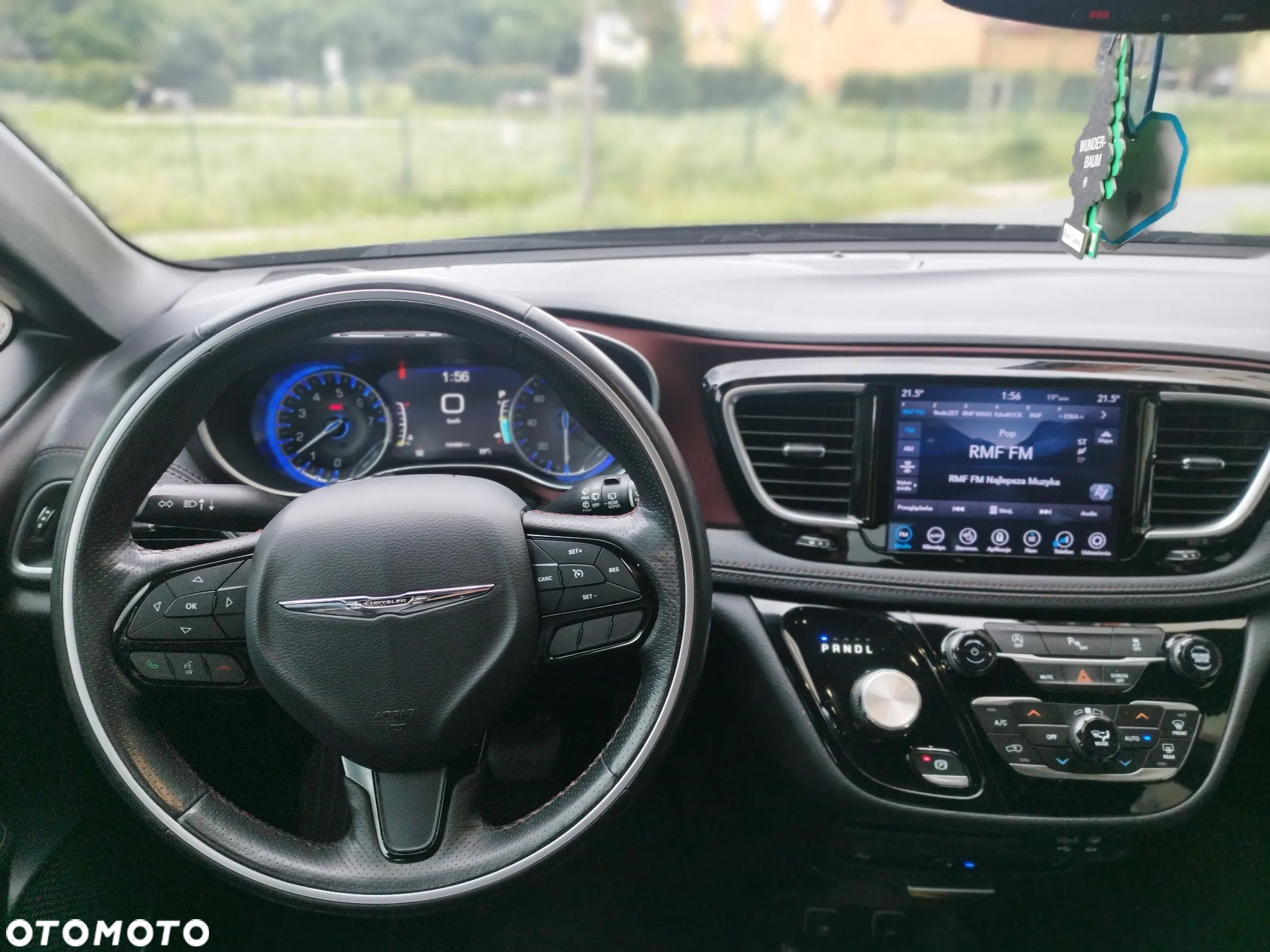 Chrysler Pacifica - 19