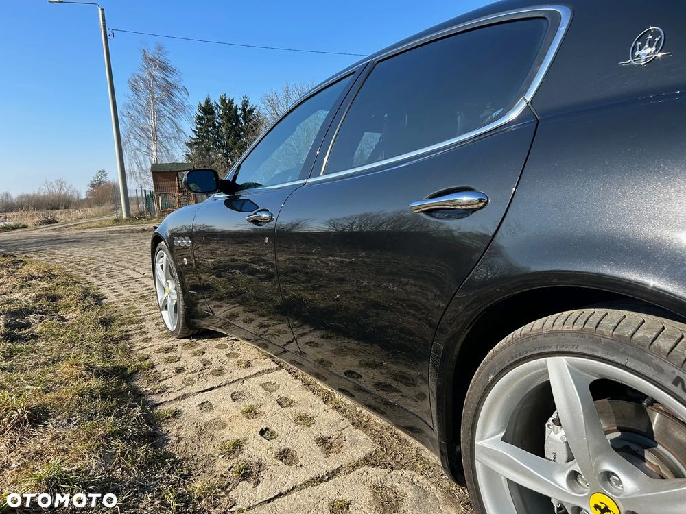 Maserati Quattroporte - 6