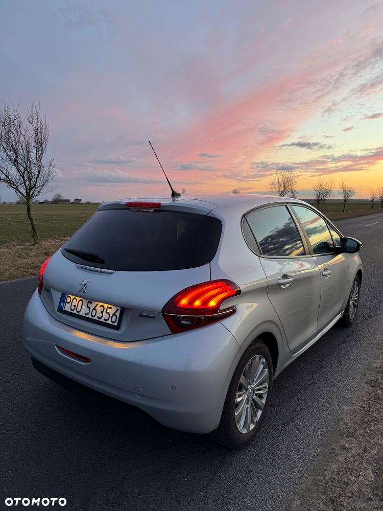 Peugeot 208 PureTech 82 Style - 7