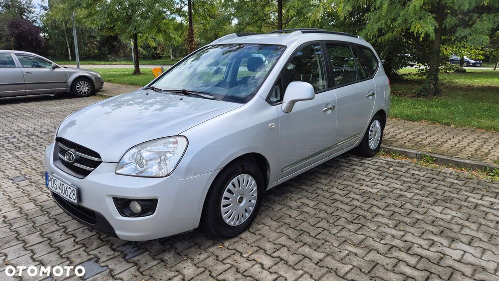Kia Carens 2.0 EX - 2