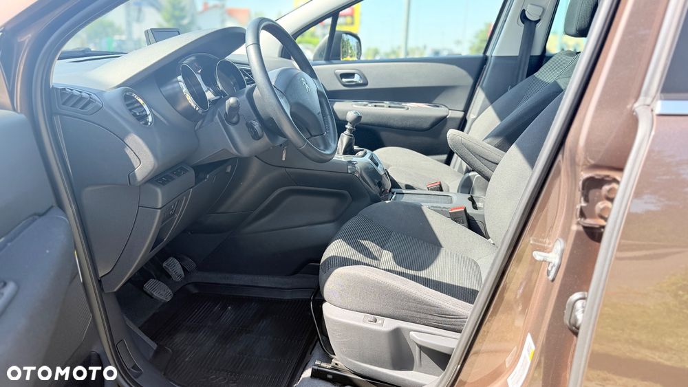 Peugeot 5008 2.0 HDi Business Line 7os - 9