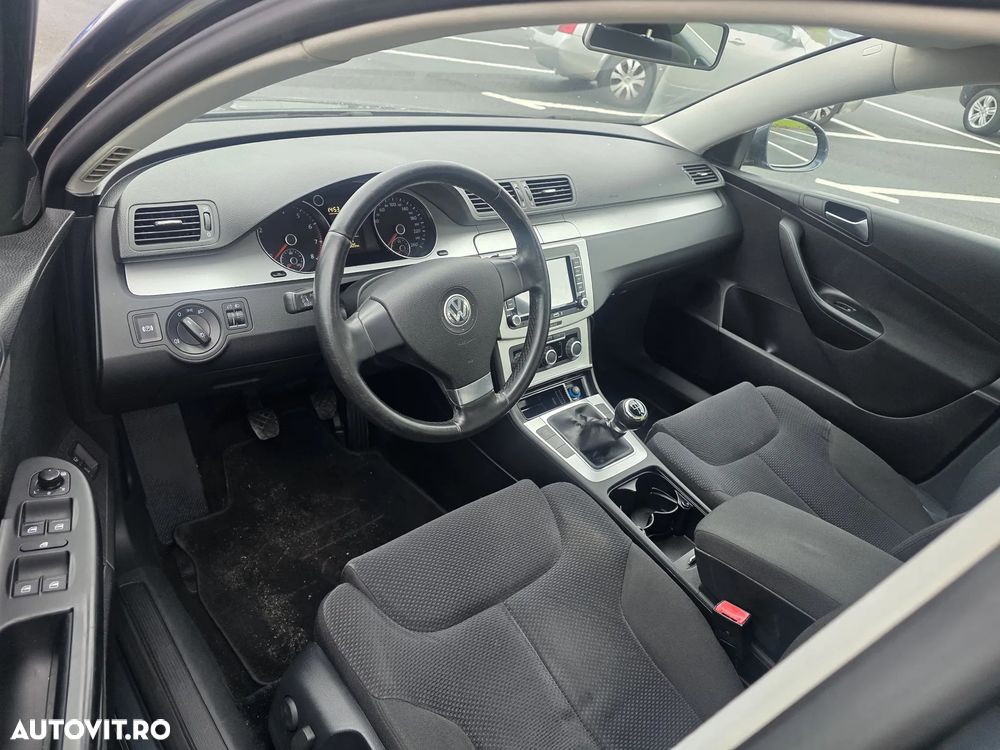Volkswagen Passat - 5