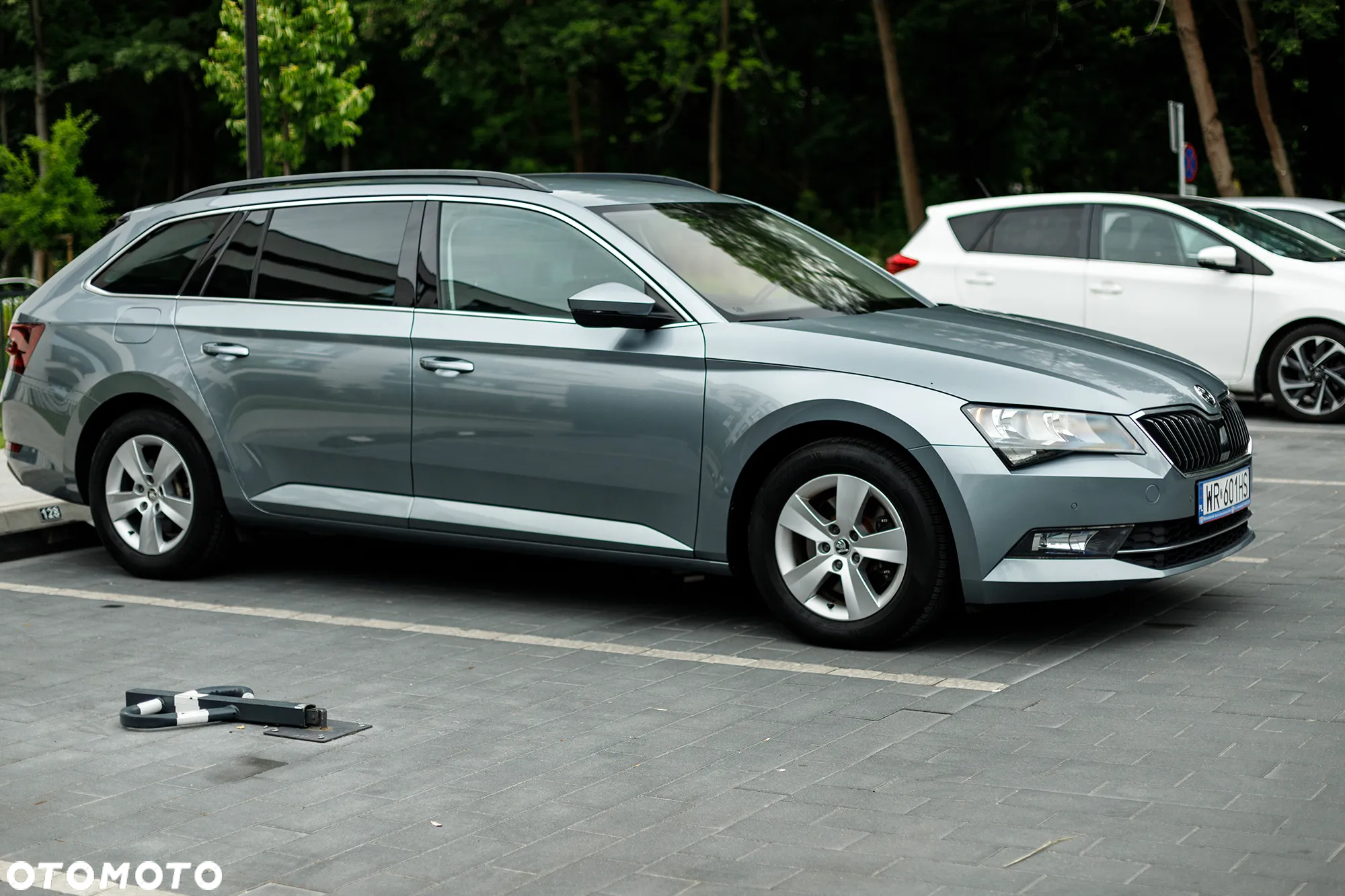Skoda Superb 2.0 TDI Sportline - 16