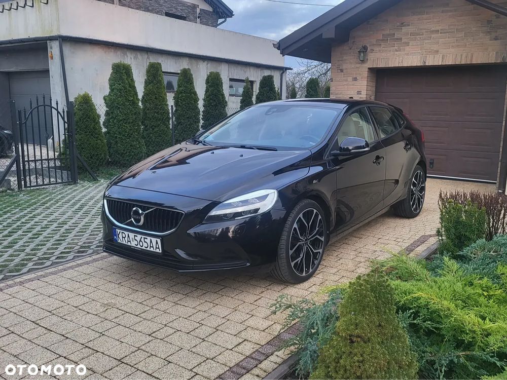 Volvo V40 D2 Momentum - 1