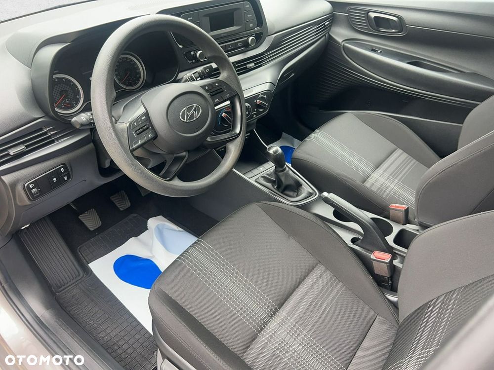 Hyundai i20 - 12