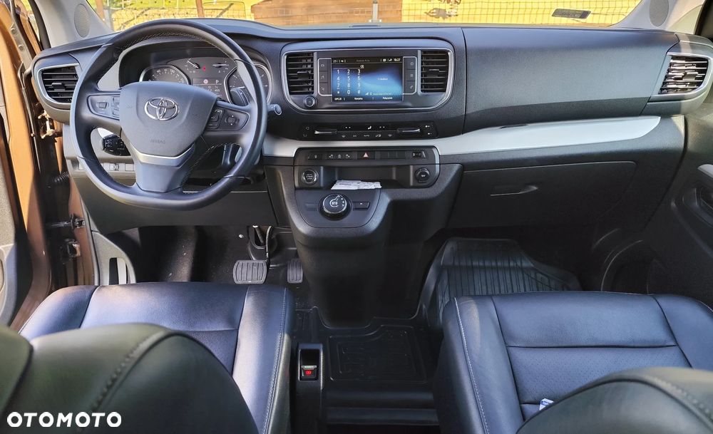 Toyota ProAce Kombi 2.0 D-4D Long 2,8t - 18