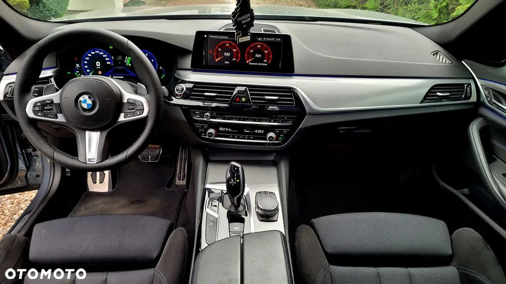 BMW Seria 5 520d M Sport - 16