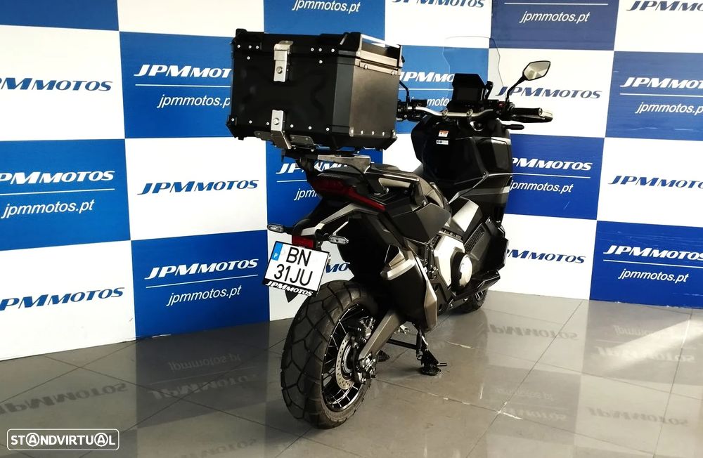 Honda X-ADV 750 - 4