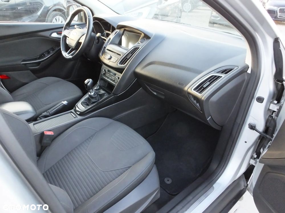 Ford Focus 1.5 TDCi DPF Start-Stopp-System Titanium - 30