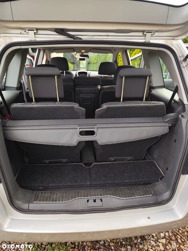 Opel Zafira 1.8 Cosmo - 9