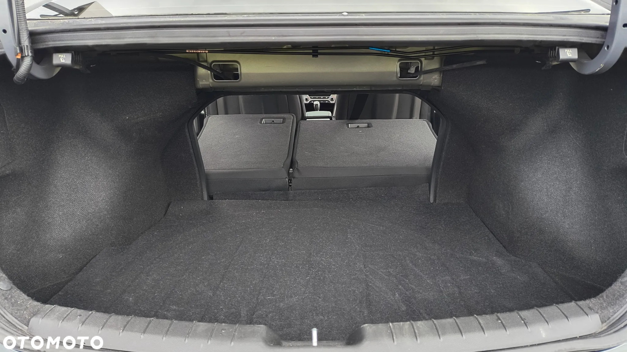 Hyundai Elantra 1.6 Comfort - 17