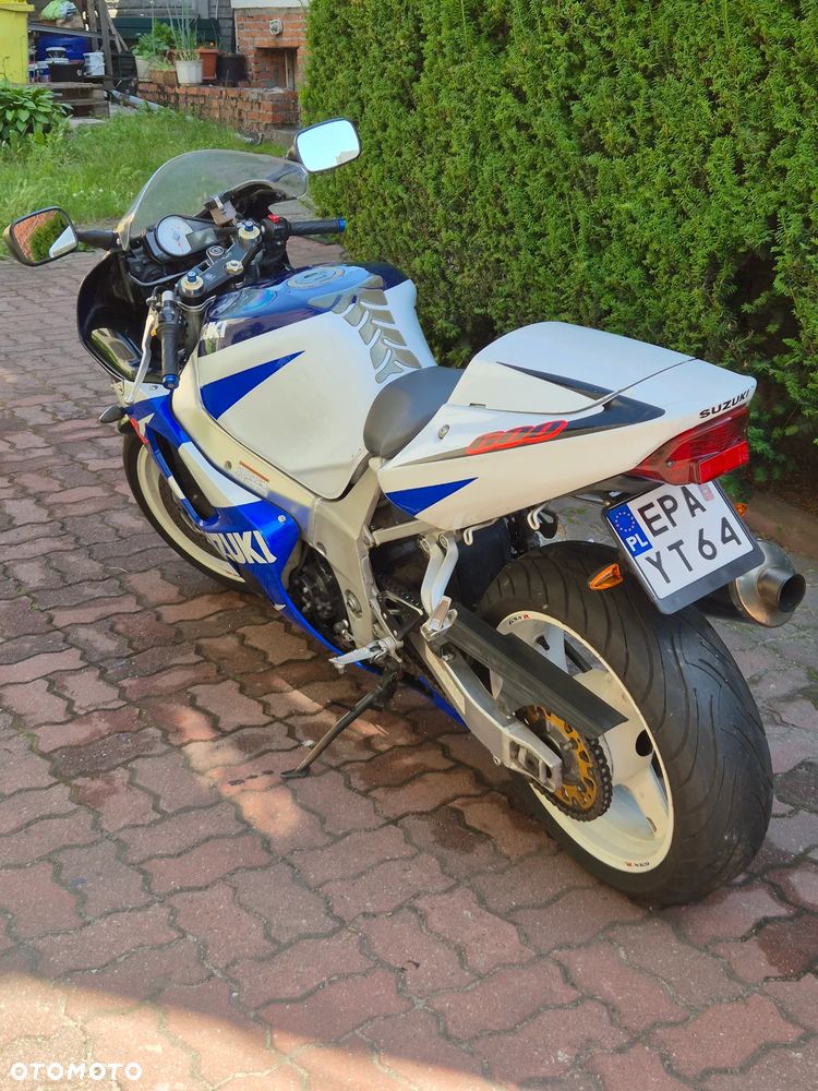 Suzuki GSX-R - 4
