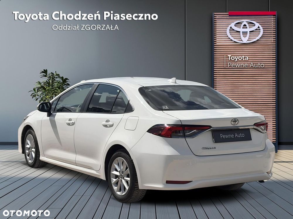 Toyota Corolla - 4