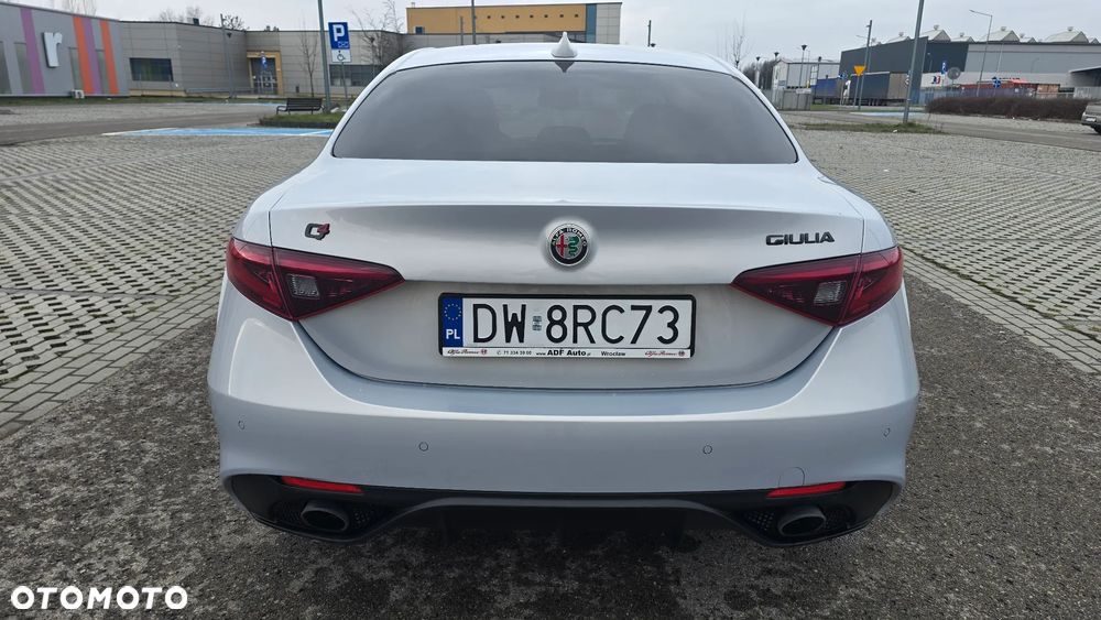 Alfa Romeo Giulia 2.0 Turbo Veloce TI Q4 - 9
