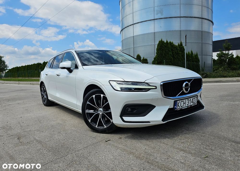 Volvo V60 D3 Momentum Pro - 1