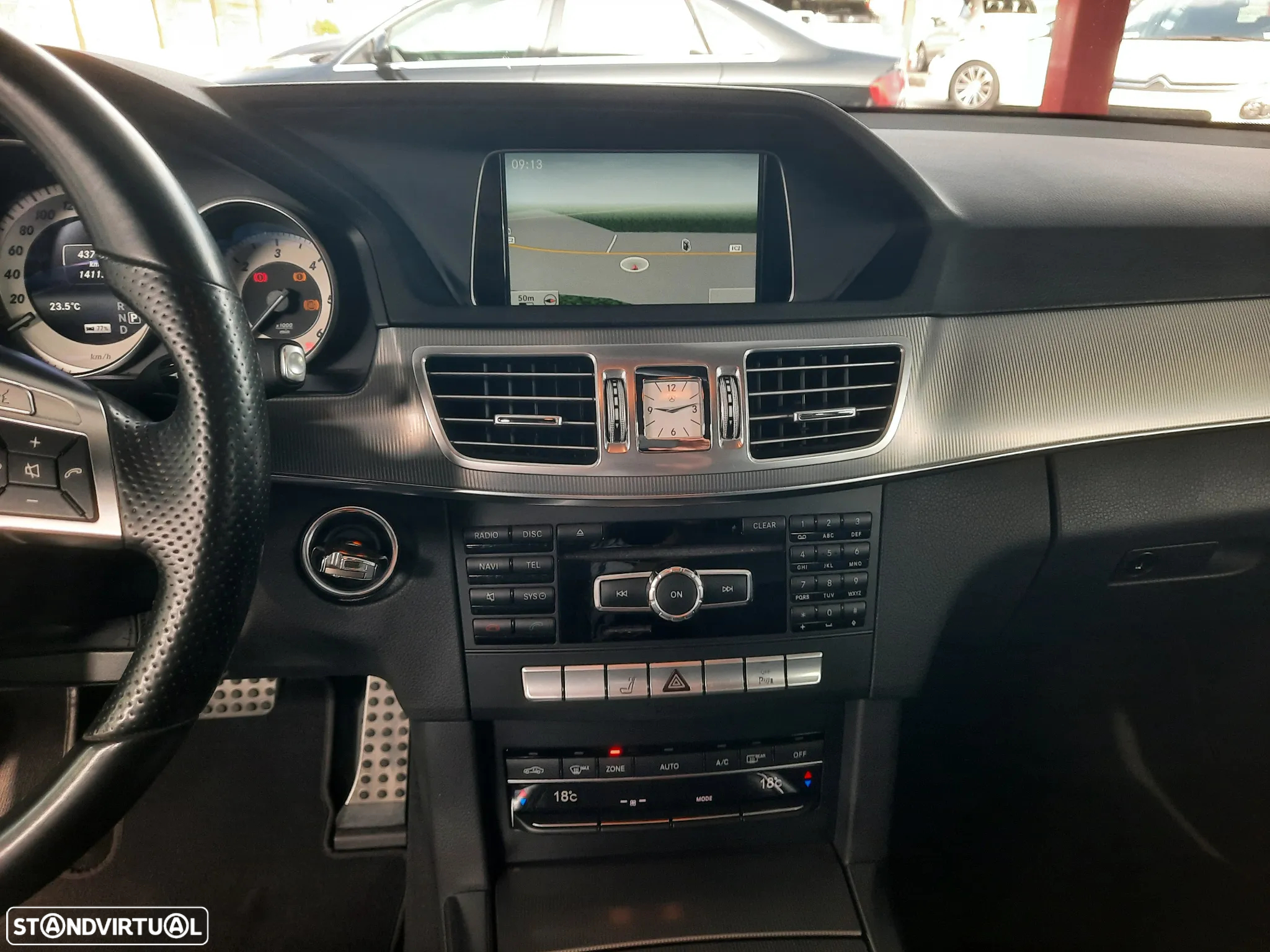 Mercedes-Benz E 300 Bluetec Hybrid Avantgarde - 41