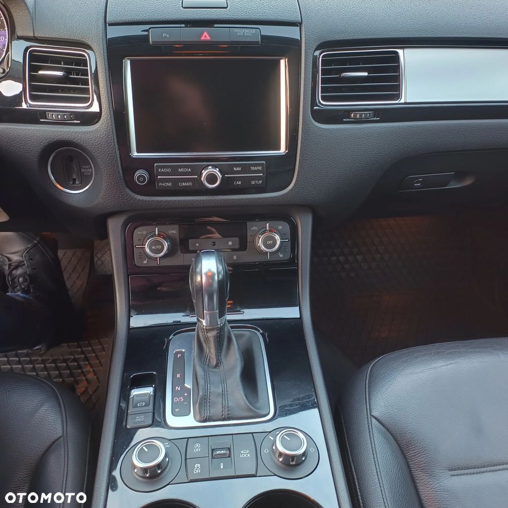 Volkswagen Touareg 3.0 V6 TDI BMT - 13