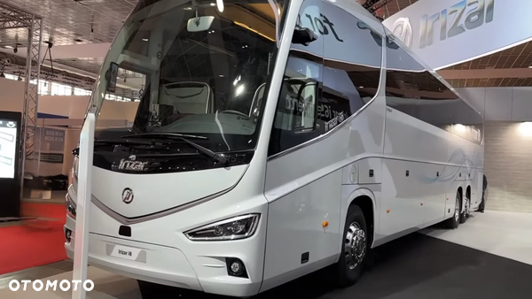 Irizar i8, 67+1+1