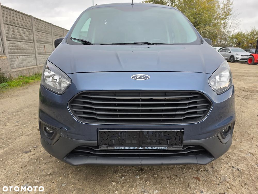 Ford Transit Courier - 20