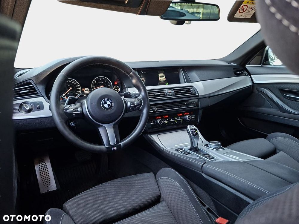 BMW Seria 5 M550d xDrive - 12