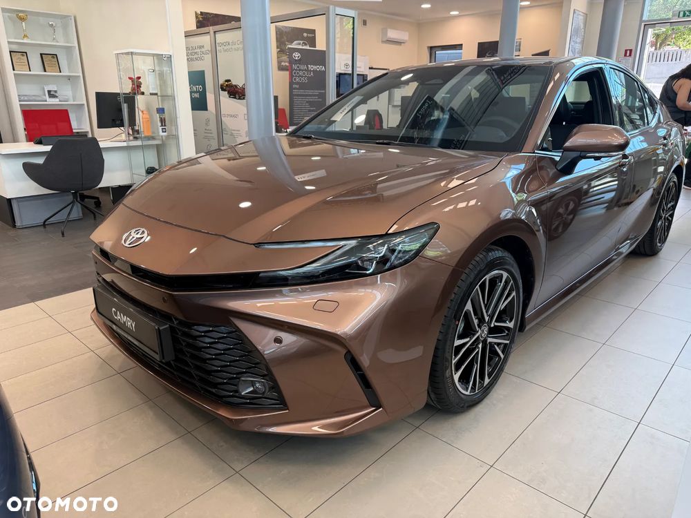 Toyota Camry - 2