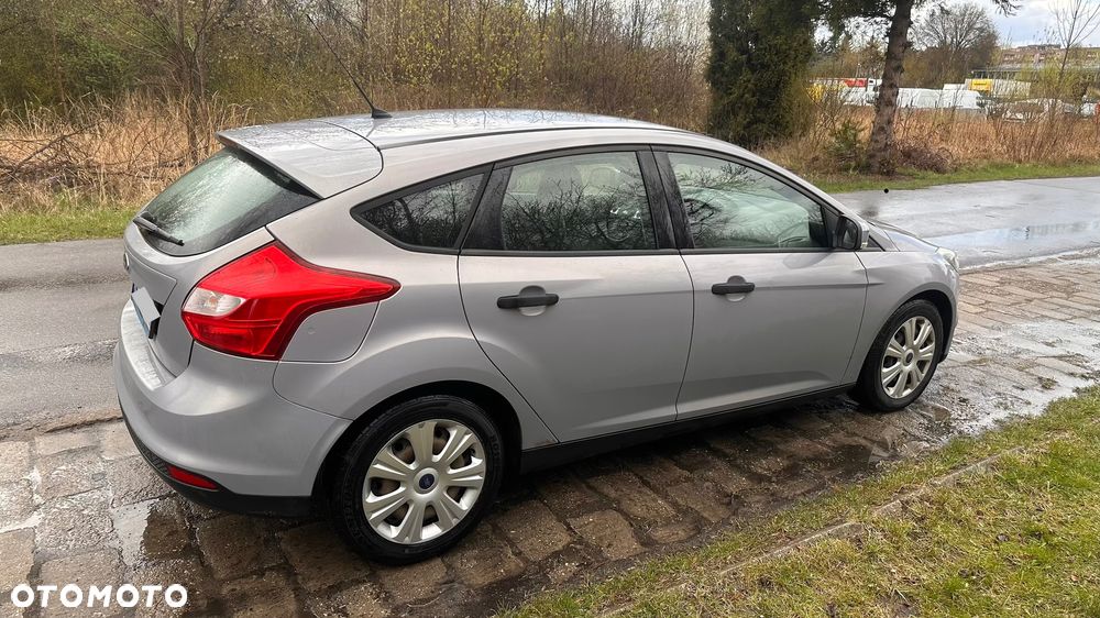 Ford Focus 1.6 Ambiente - 8