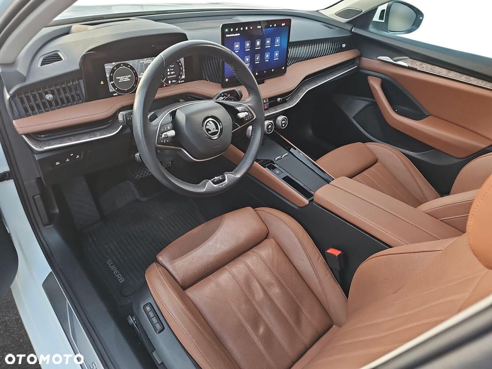 Skoda Superb 2.0 TDI SCR 4x4 L&K DSG - 9
