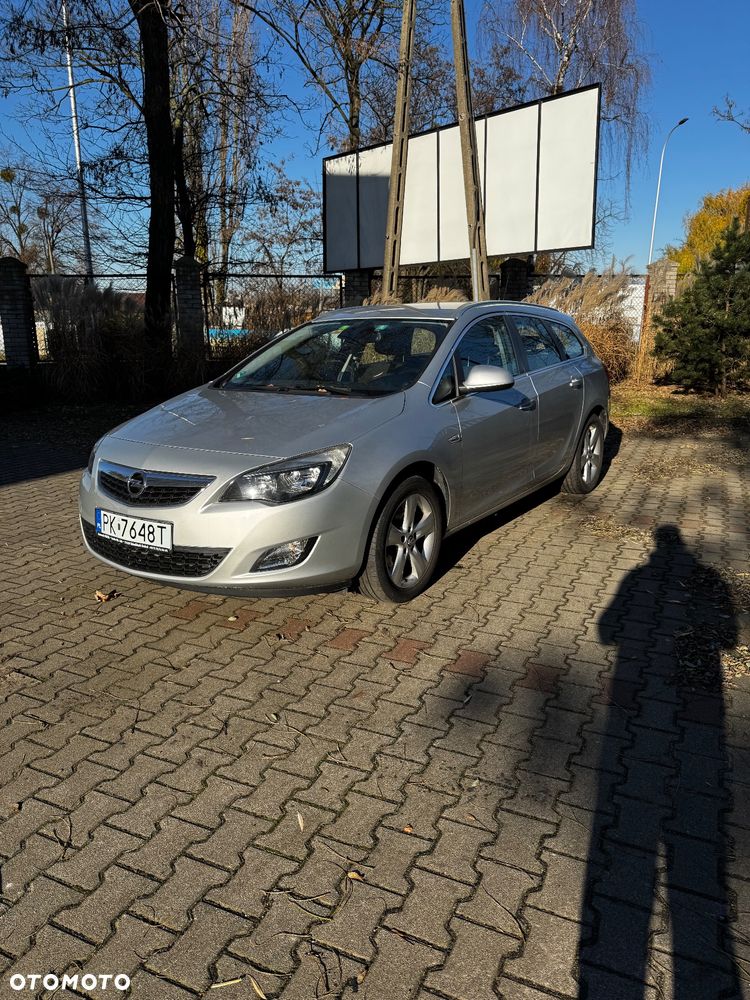 Opel Astra 2.0 CDTI Exklusiv - 1