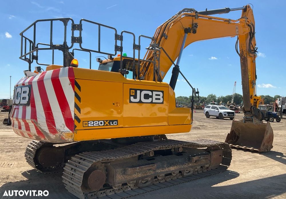 JCB 220X L Excavator - 4