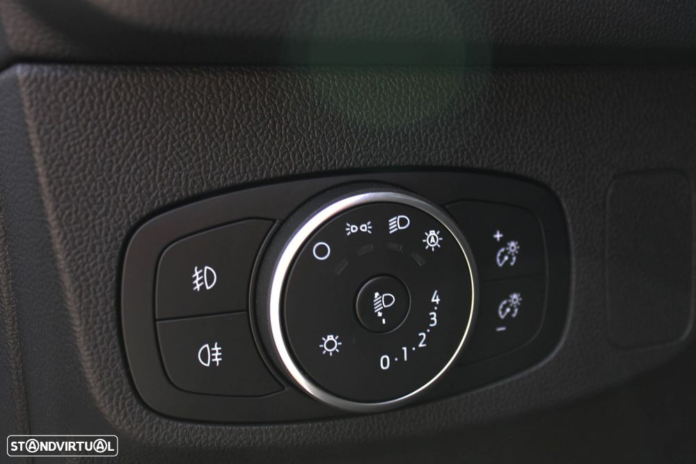 Ford Focus 1.5 TDCi EcoBlue Titanium - 8