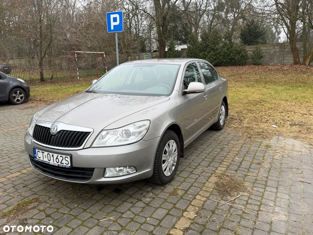 Skoda Octavia 1.6 Ambiente - 1