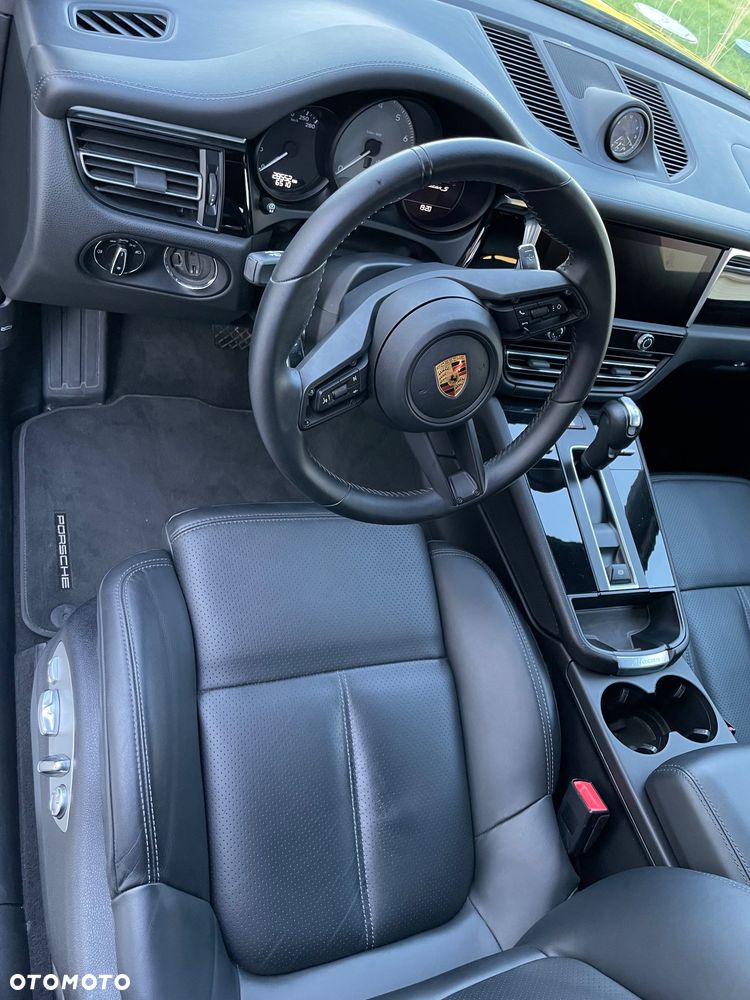 Porsche Macan S - 23