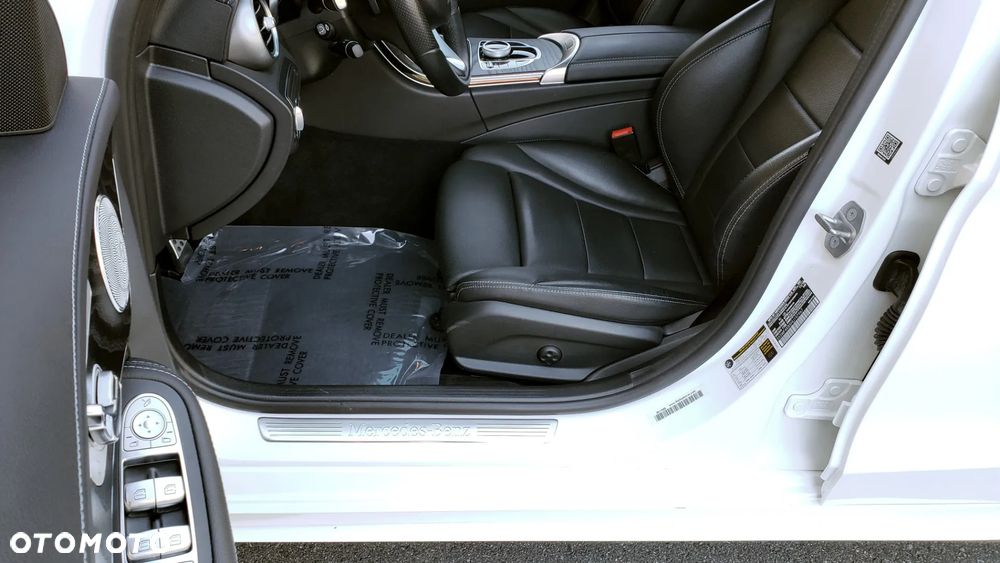 Mercedes-Benz Klasa C 300 7G-TRONIC AMG Line - 21