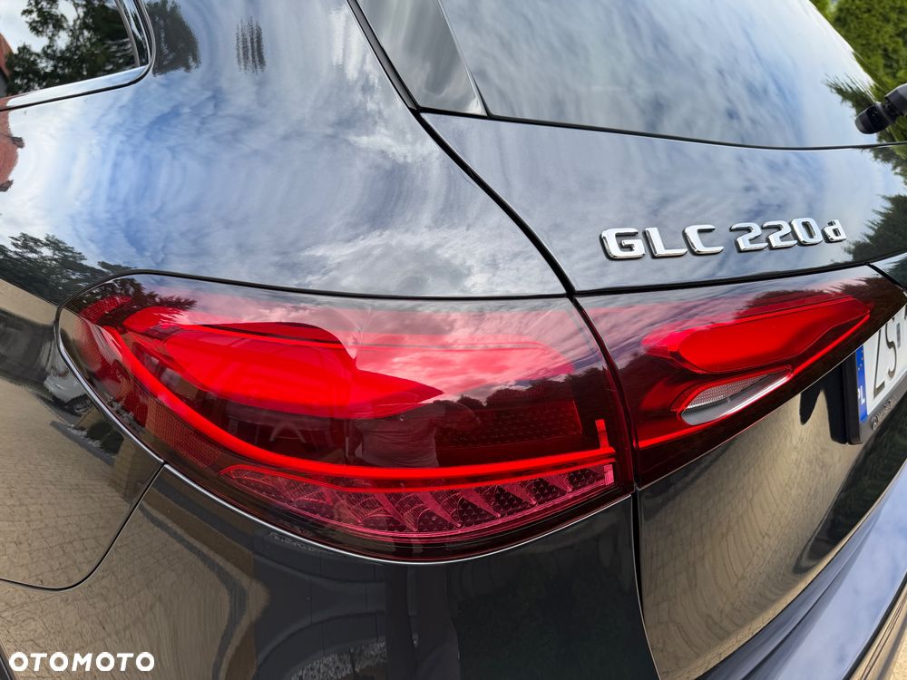 Mercedes-Benz GLC 220 d mHEV 4-Matic AMG Line - 11