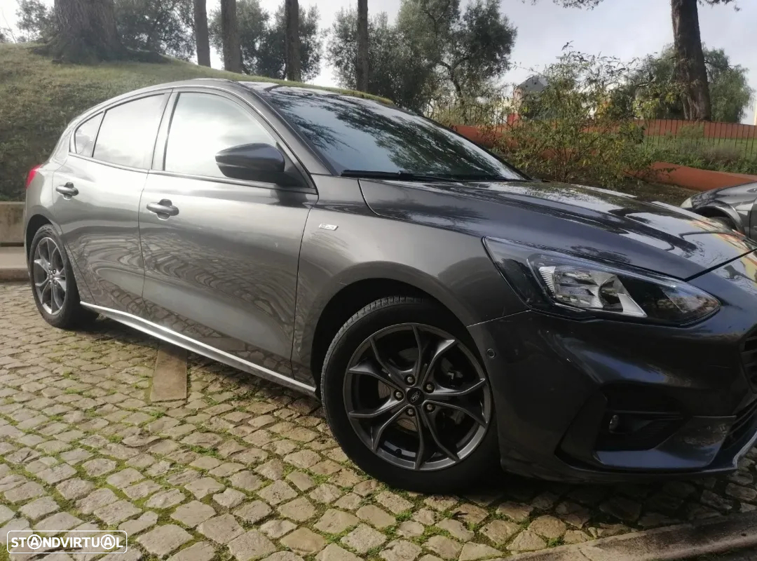 Ford Focus 1.0 EcoBoost MHEV ST-Line - 2