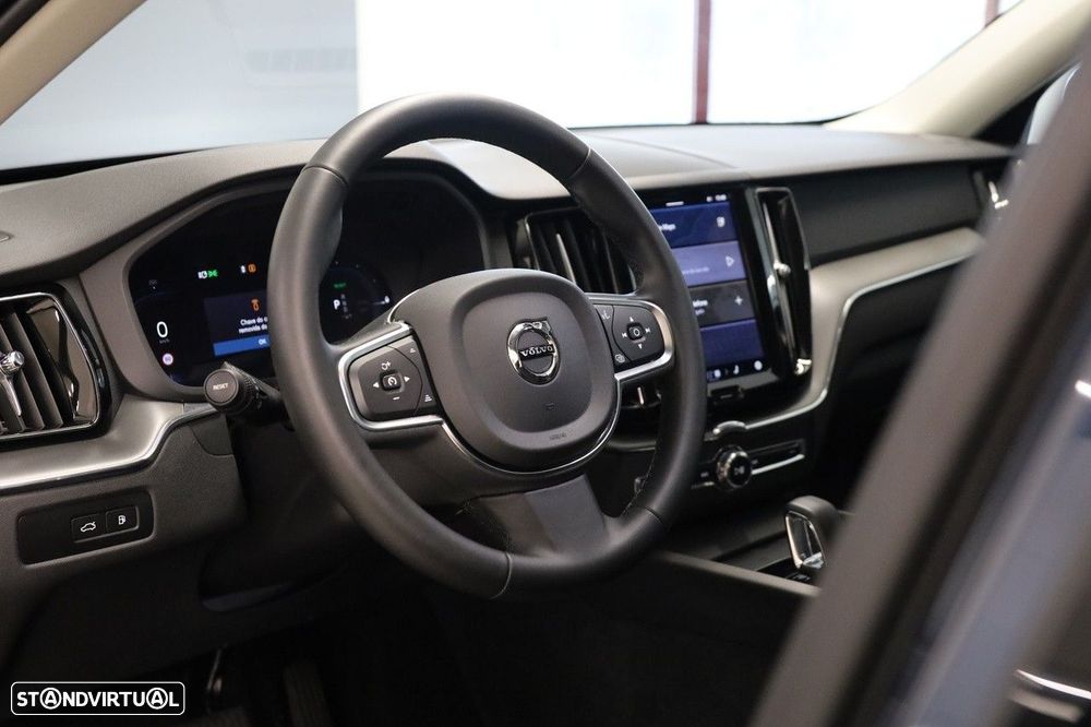 Volvo XC 60 2.0 T6 PHEV Core AWD - 15