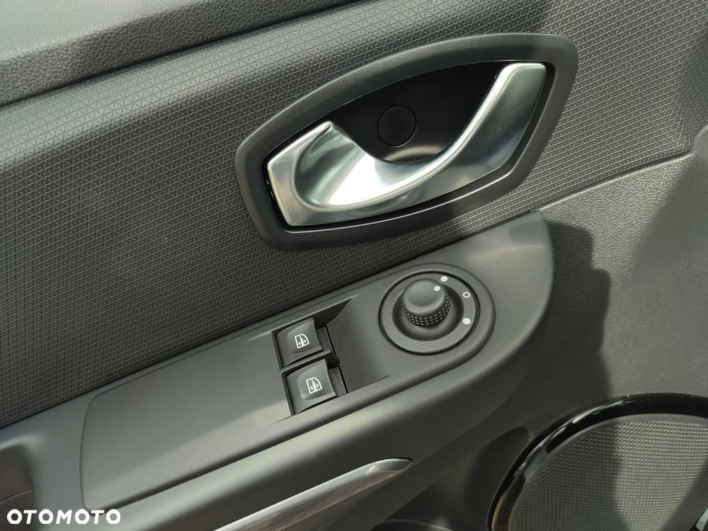 Renault Clio - 18