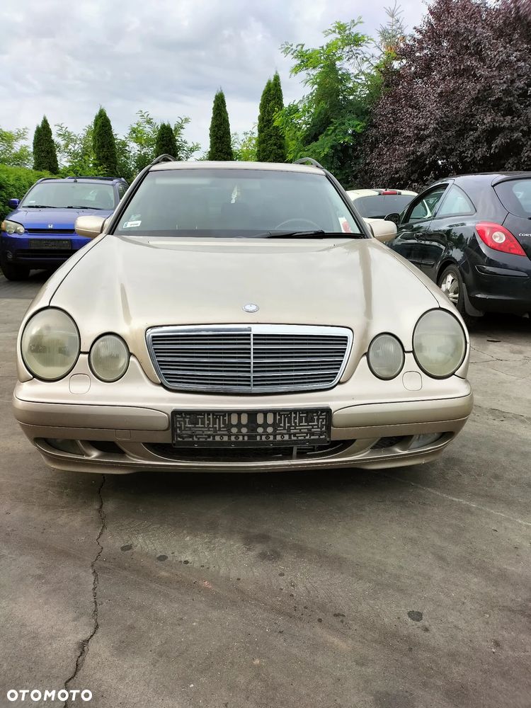 BŁOTNIK LEWY PRAWY MERCEDES W210 LIFT KOD LAKIERU 693
