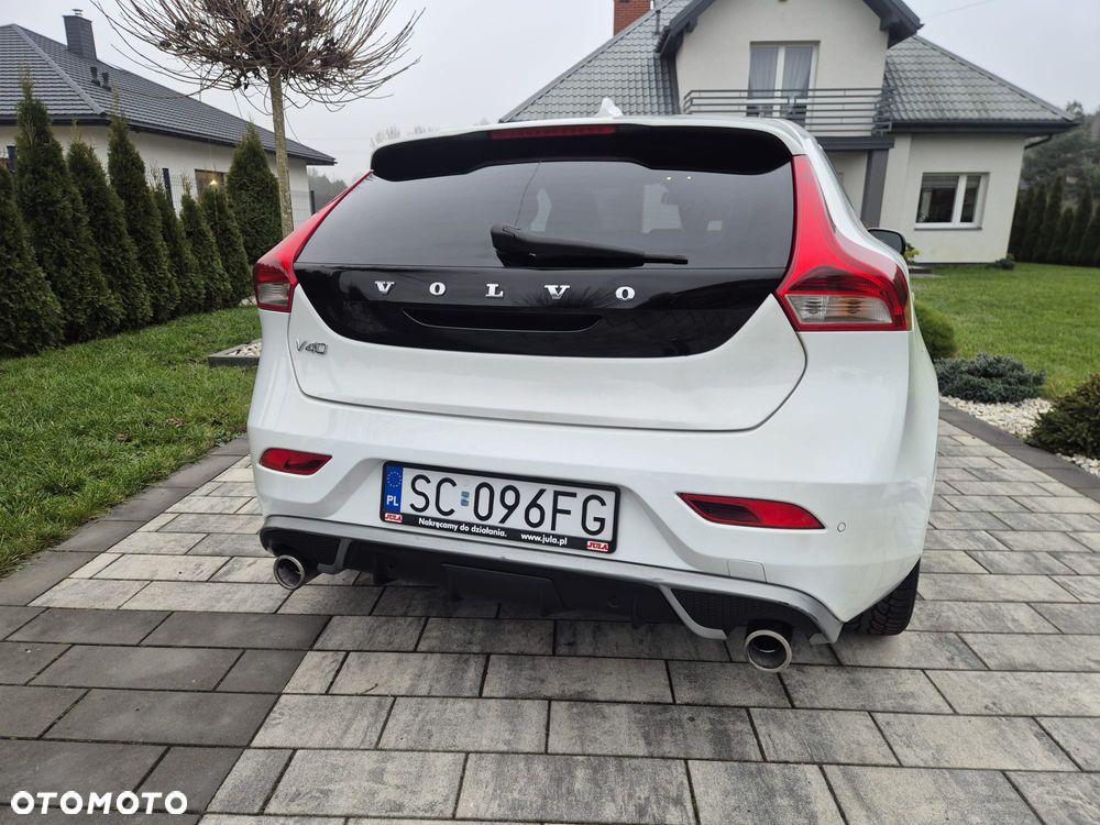 Volvo V40 D2 R Design - 6