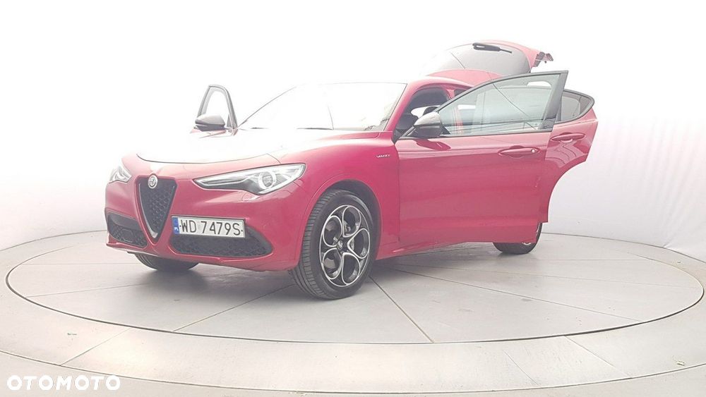 Alfa Romeo Stelvio - 10