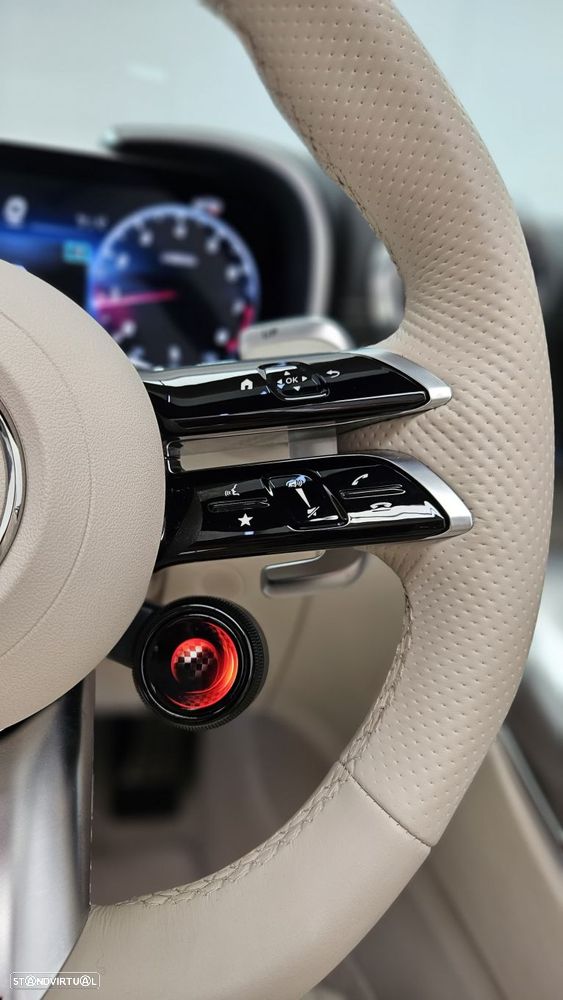 Mercedes-Benz SL 63 AMG 4Matic+ - 17