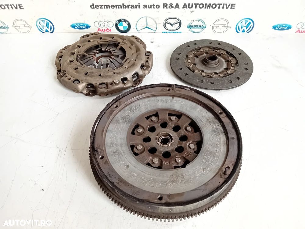 Kit Ambreiaj Volanta Masa Dubla Mercedes C Class W204 2.2 Cdi Euro 4 Motor 646811 Cutie Manuala 6+1 - 8