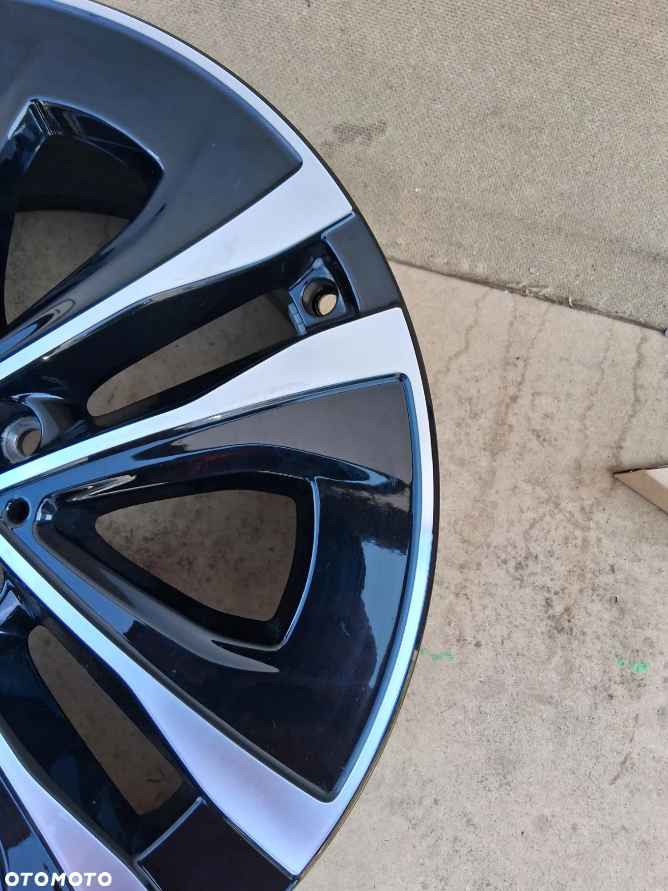 Felga MERCEDES A B CLA KLASA 7,5x18 ET49 5x112 NUMER A1774012700 - 5